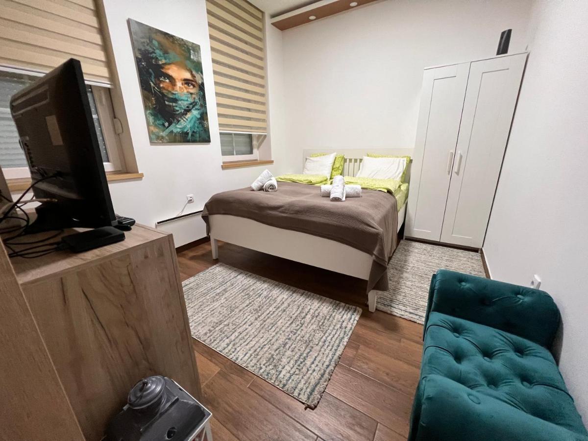 Apartment Nora Belgrado Esterno foto
